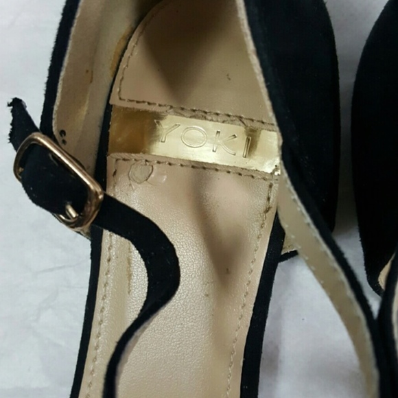 Black Studded Pointed Toe Flats - Picture 5 of 7